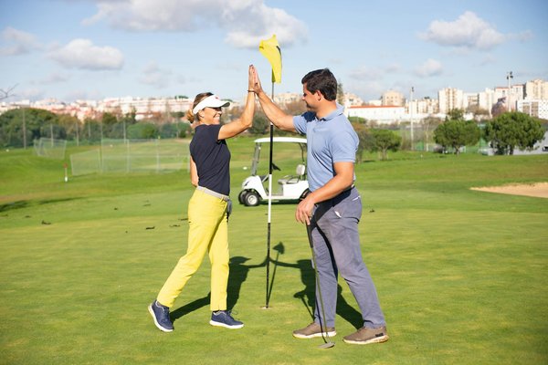 How to apply sports science to improve shot accuracy in golf?